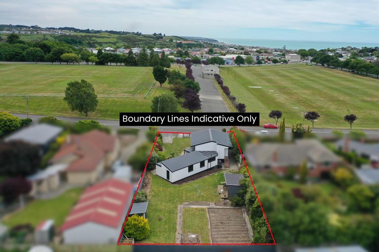 Photo of property in 124 Perth Street, Holmes Hill, Oamaru, 9401