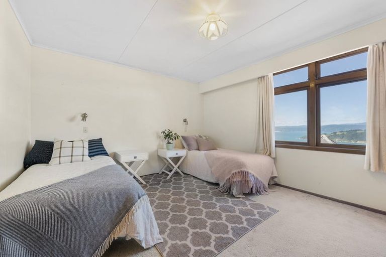 Photo of property in 13 Palliser Road, Roseneath, Wellington, 6011