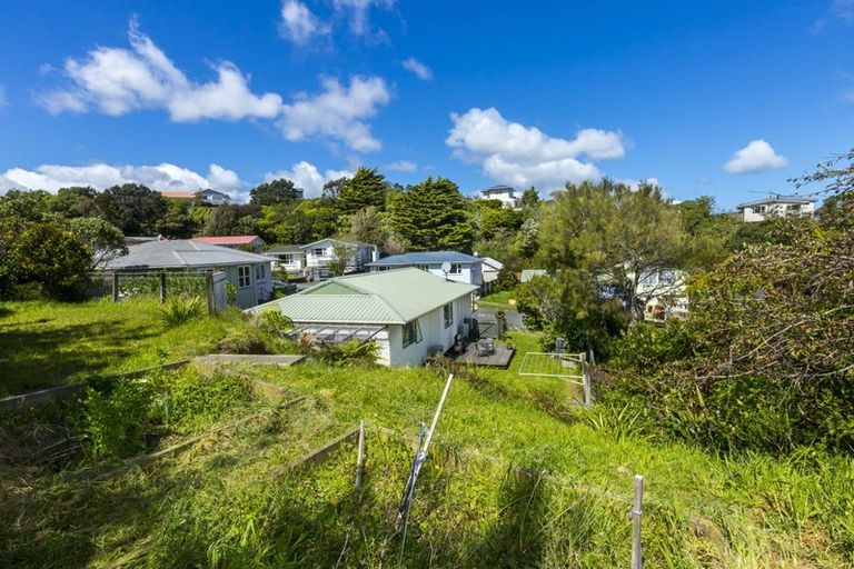 Photo of property in 13 Barberry Grove, Maungaraki, Lower Hutt, 5010