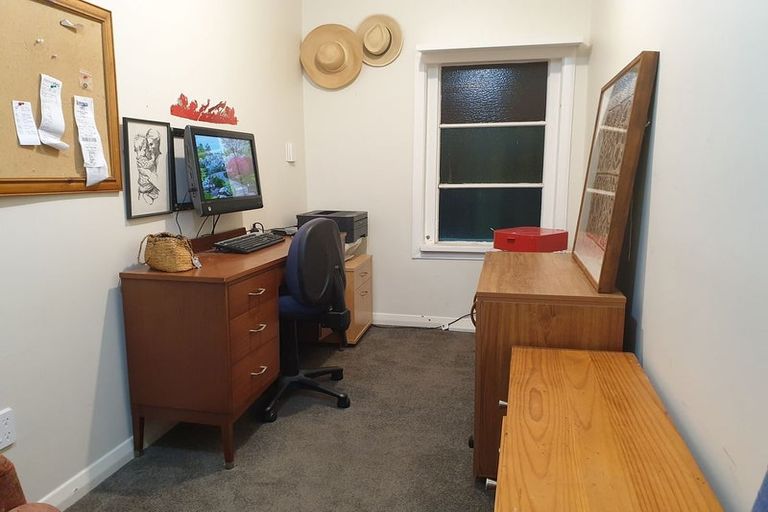 Photo of property in 58 Owhiro Bay Parade, Owhiro Bay, Wellington, 6023