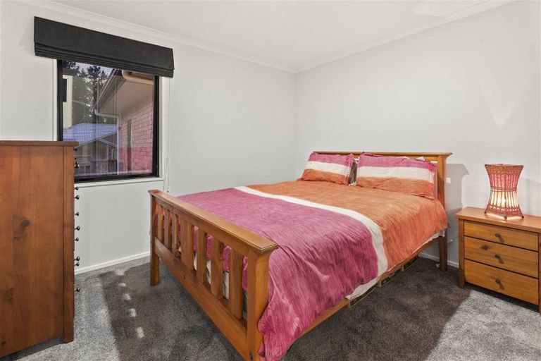 Photo of property in 24 Lomas Way, Albany, Auckland, 0632