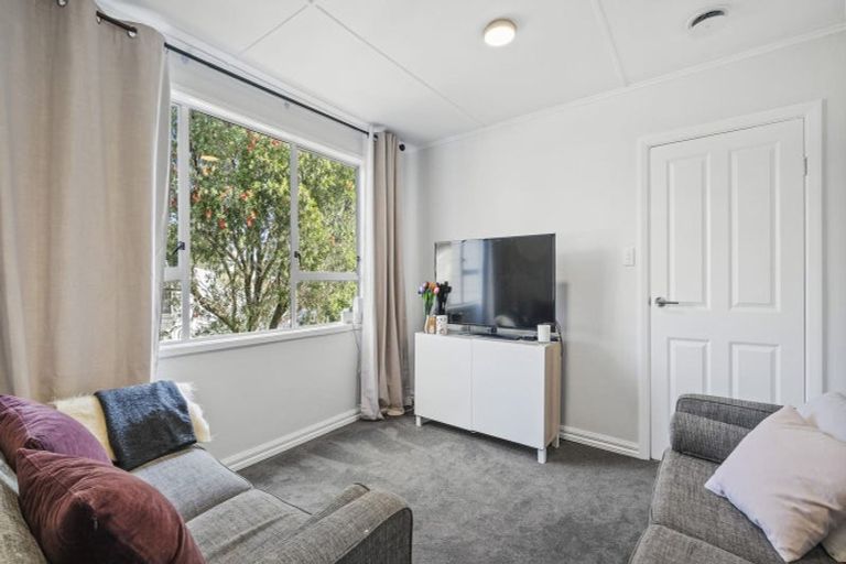 Photo of property in 26 Antrim Crescent, Wainuiomata, Lower Hutt, 5014