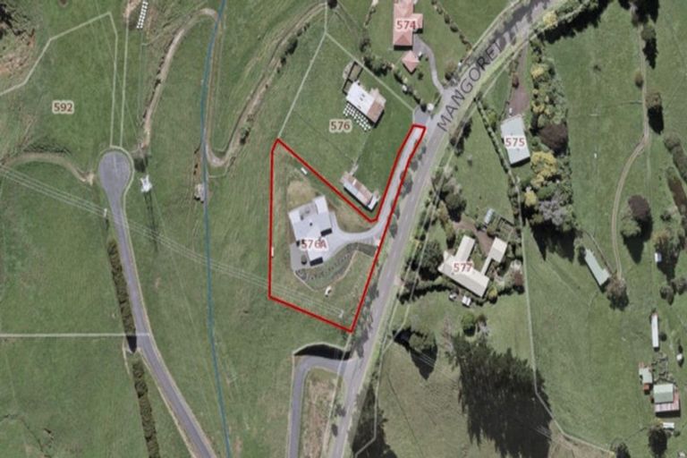Photo of property in 576a Mangorei Road, Mangorei, New Plymouth, 4371