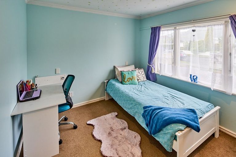 Photo of property in 49 Hyde Street, Wainuiomata, Lower Hutt, 5014