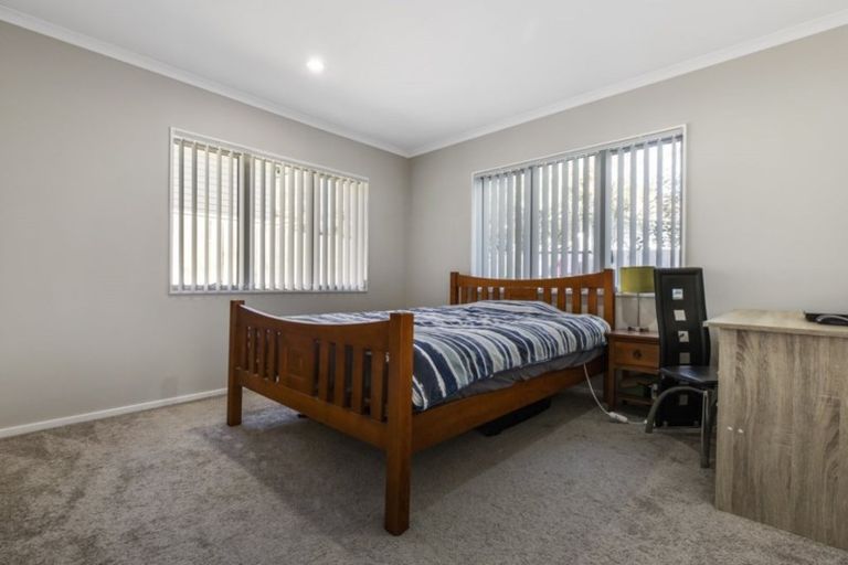 Photo of property in 8a Ellen Street, Manurewa East, Auckland, 2102