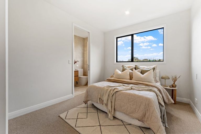 Photo of property in 67a Sandpiper Avenue, Point Wells, 0986