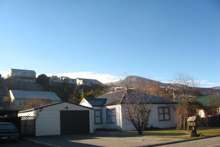 Photo of property in 85 Mcdonnell Road, Arrowtown, 9302