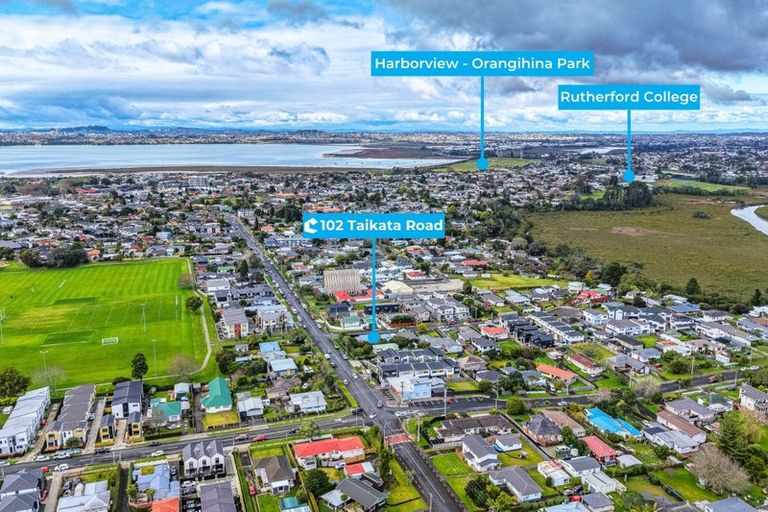 Photo of property in 102 Taikata Road, Te Atatu Peninsula, Auckland, 0610