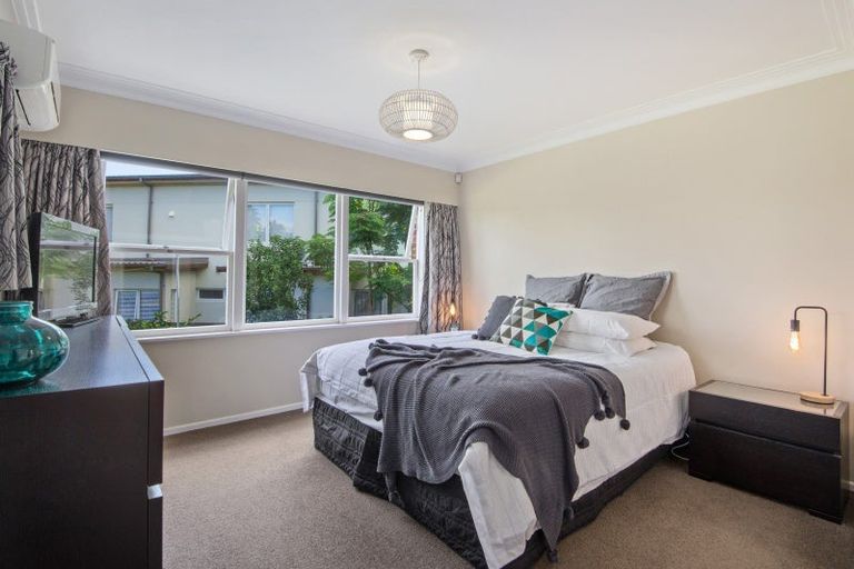 Photo of property in 28 Treeway, Sunnyhills, Auckland, 2010
