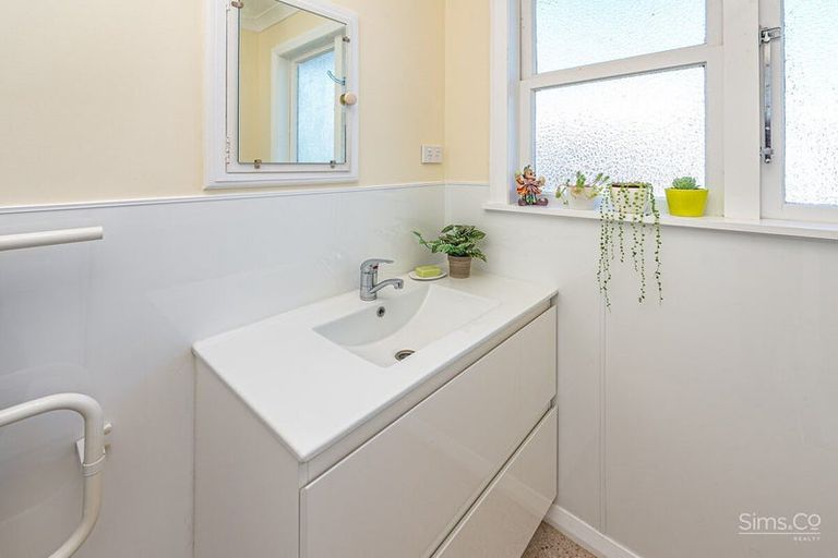 Photo of property in 26 Selwyn Crescent, College Estate, Whanganui, 4500