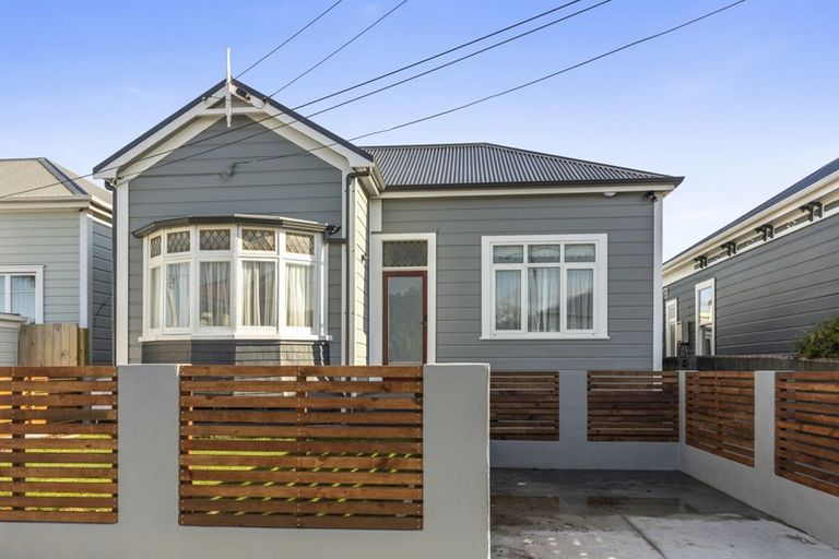 Photo of property in 5 Bay Street, Petone, Lower Hutt, 5012