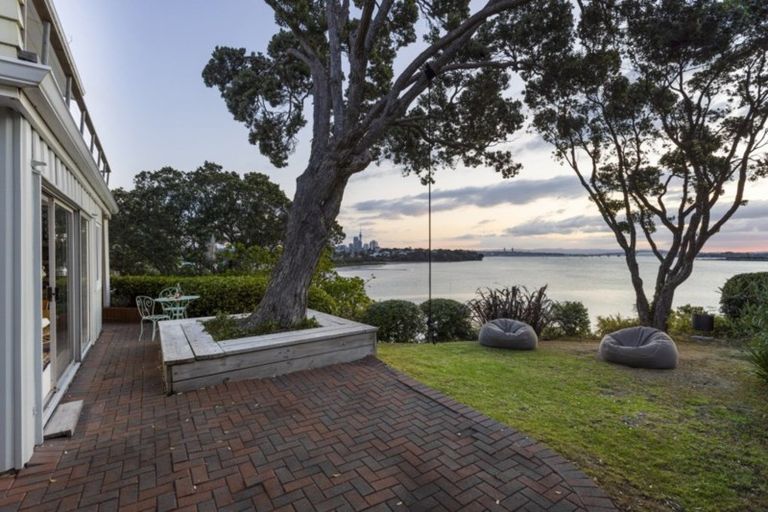 Photo of property in 96 Ngataringa Road, Devonport, Auckland, 0624