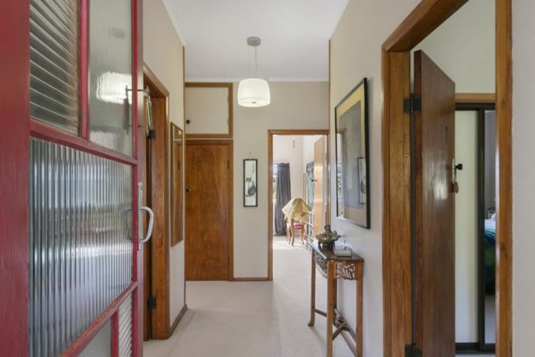 Photo of property in 132 Miromiro Road, Normandale, Lower Hutt, 5010