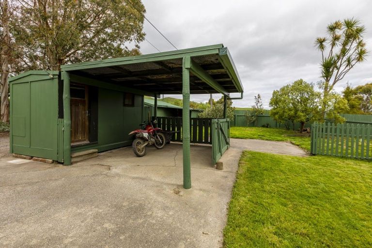 Photo of property in 664 Kairakau Road, Elsthorpe, Havelock North, 4295