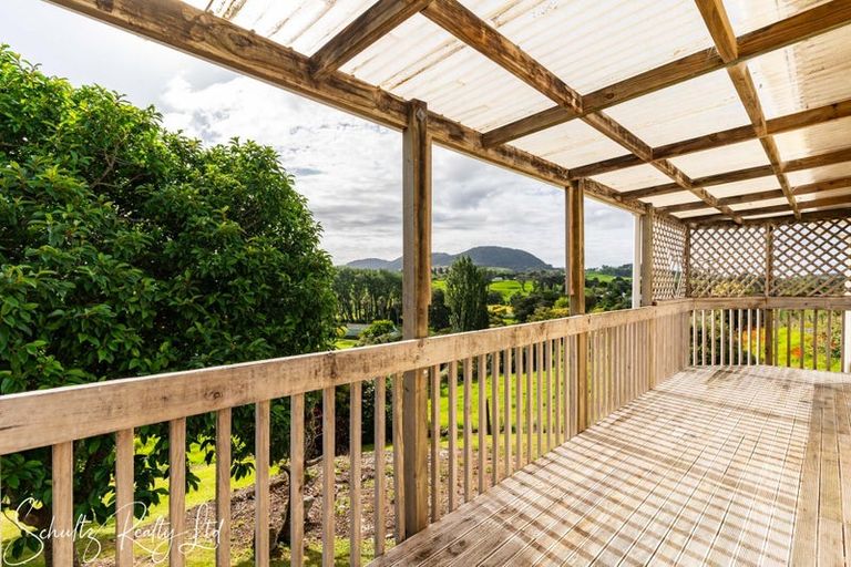 Photo of property in 15 Doctors Hill Road, Maungaturoto, 0520
