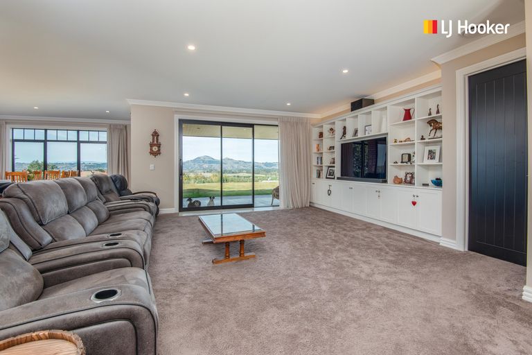 Photo of property in 60 Tirohanga Road, North Taieri, Mosgiel, 9092