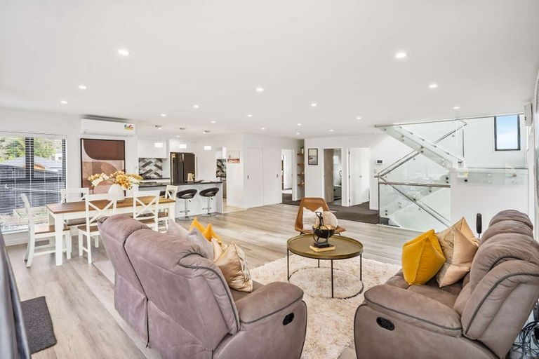 Photo of property in 1 Arataki Way, Glen Eden, Auckland, 0602