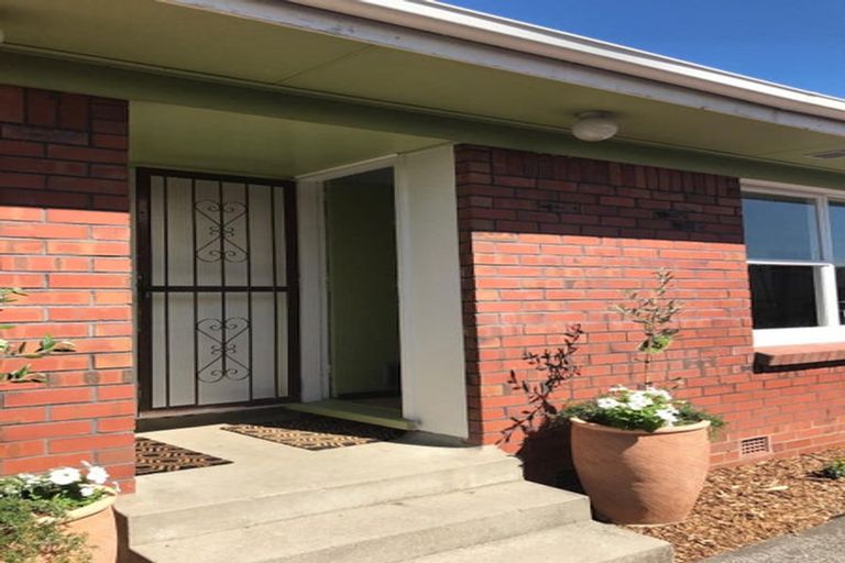 Photo of property in 2/328 Lake Road, Hauraki, Auckland, 0622