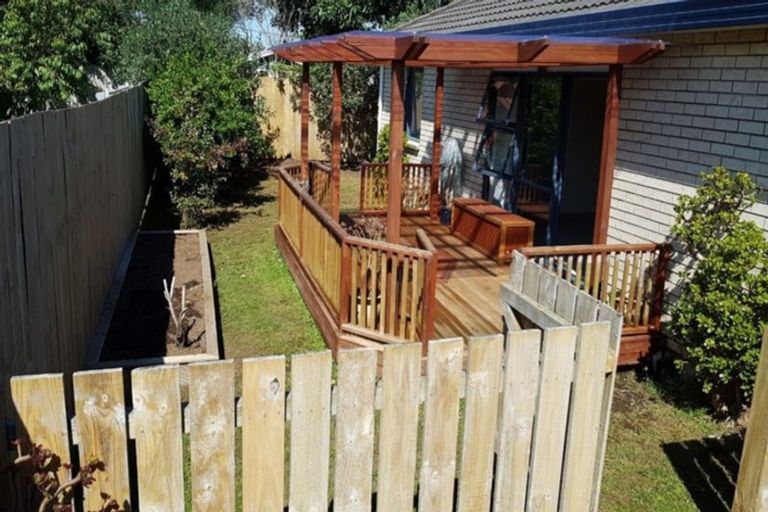 Photo of property in 37 Pateke Drive, Takanini, 2112