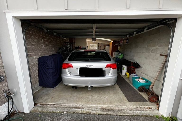 Photo of property in 16b Aparima Avenue, Miramar, Wellington, 6022