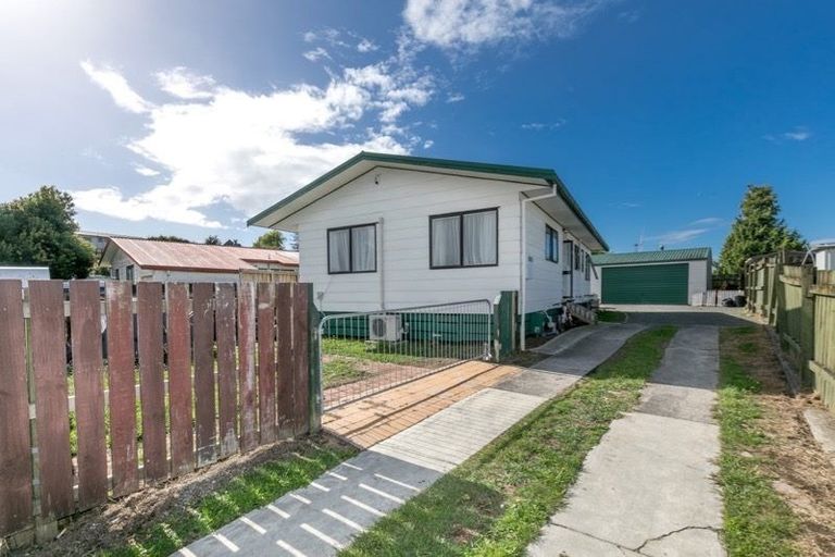 Photo of property in 22 Pringle Place, Nawton, Hamilton, 3200