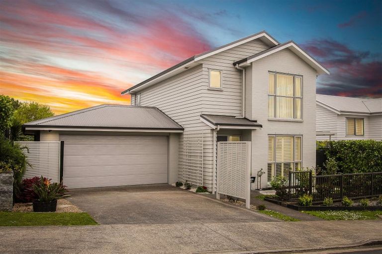 Photo of property in 30 Arthur Rolfe Lane, Swanson, Auckland, 0614
