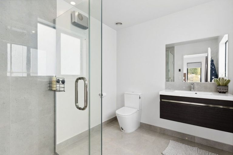 Photo of property in 37 Farrant Drive, Wanaka, 9305