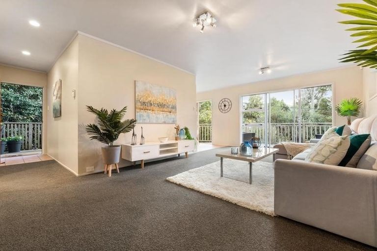 Photo of property in 3a Sylvan Valley Avenue, Titirangi, Auckland, 0604