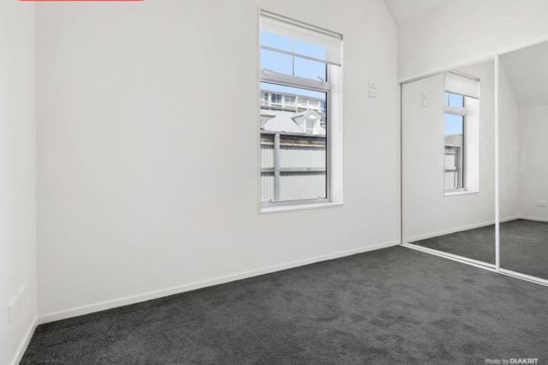 Photo of property in Pirie Street Townhouses, 32/35 Pirie Street, Mount Victoria, Wellington, 6011