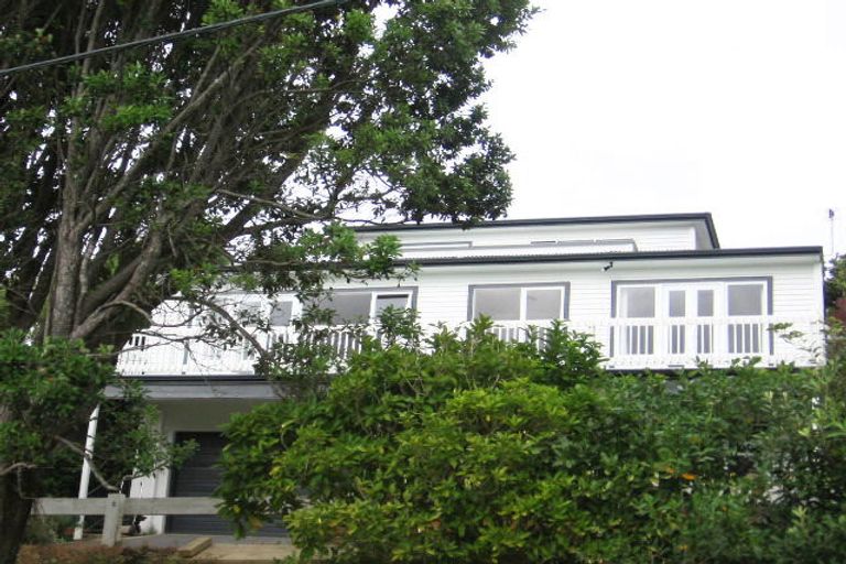 Photo of property in 5 Torwood Road, Khandallah, Wellington, 6035