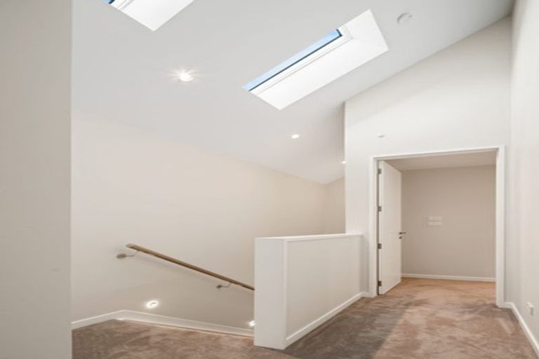 Photo of property in 16 Coopworth Street, Karaka, 2580