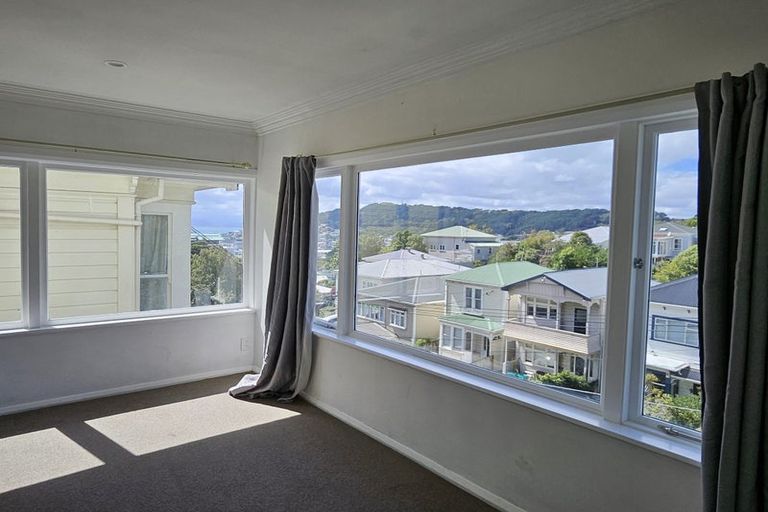 Photo of property in 86 Rolleston Street, Mount Cook, Wellington, 6021