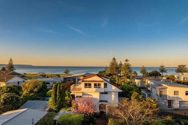 Photo of property in 49 Charles Street, Westshore, Napier, 4110