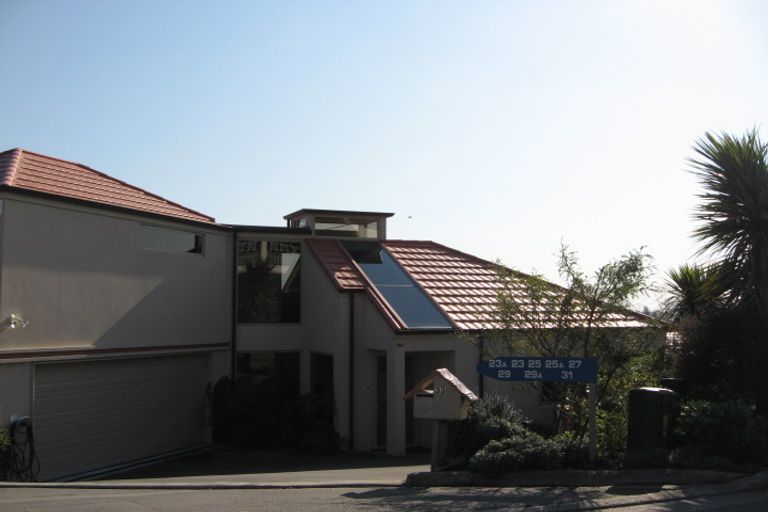 Photo of property in 33 Overdale Drive, Cashmere, Christchurch, 8022