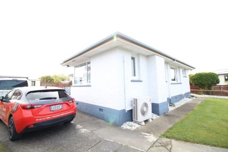 Photo of property in 99 Conway Crescent, Glengarry, Invercargill, 9810