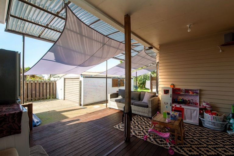 Photo of property in 18 Corlett Street, Utuhina, Rotorua, 3015