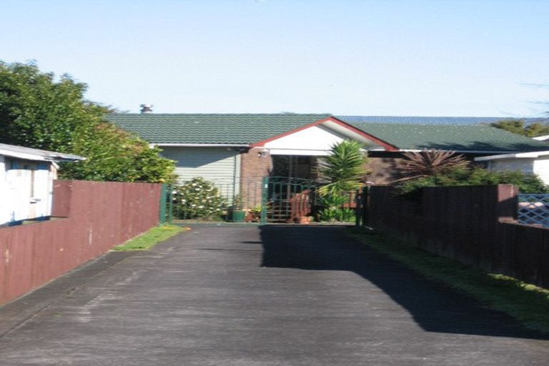 Photo of property in 16 Brightwell Street, Papakura, 2110