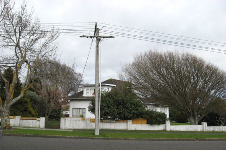 Photo of property in 2/6 Churchill Street, Levin, 5510