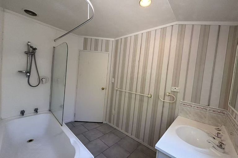 Photo of property in 28a Perindale Drive, Chartwell, Hamilton, 3210