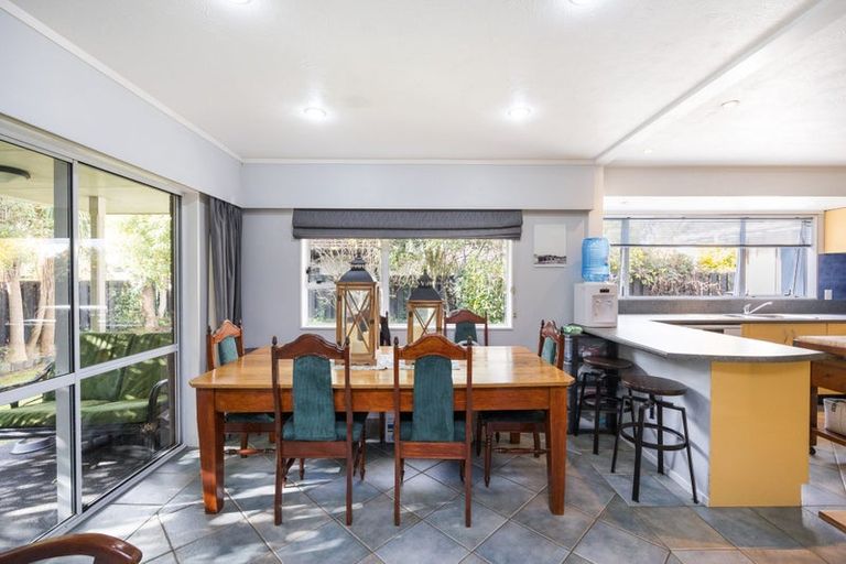 Photo of property in 6 Truscott Grove, Awapuni, Palmerston North, 4412