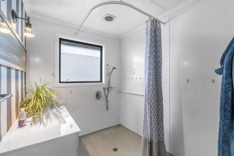 Photo of property in 8 Mackenzie Street, Winton, 9720