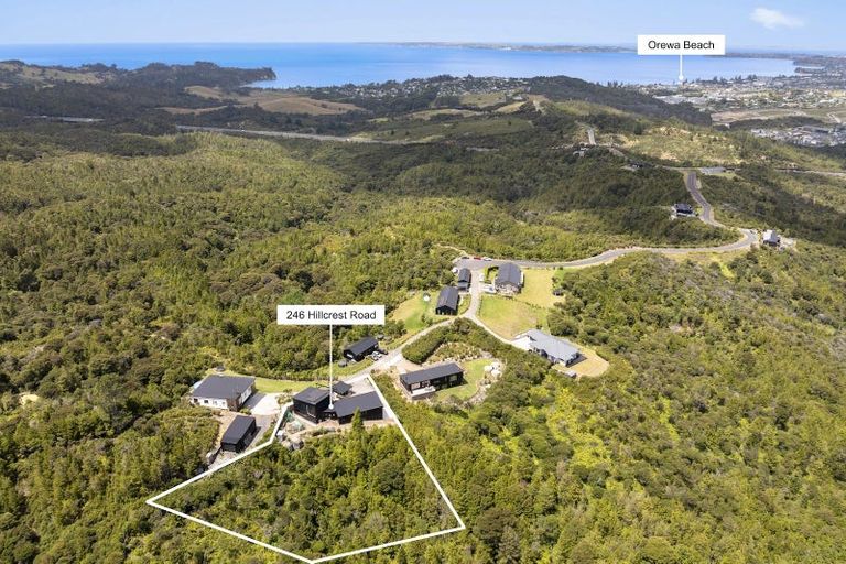 Photo of property in 246 Hillcrest Road, Wainui, 0931