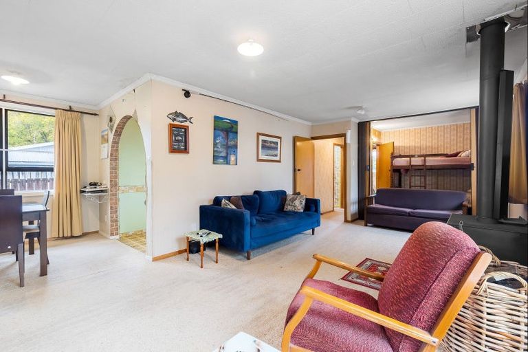 Photo of property in 154 Te Rangitautahanga Road, Turangi, 3334