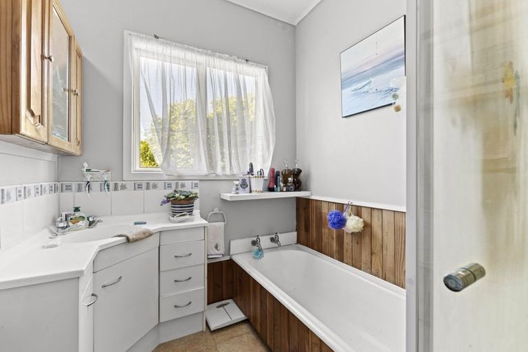 Photo of property in 1416 Devon Road, Brixton, Waitara, 4382