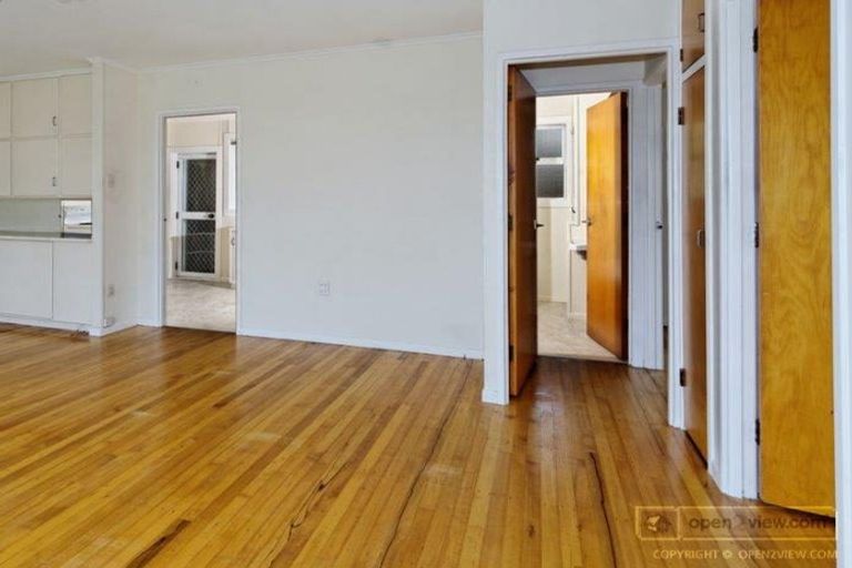 Photo of property in 12d Dawn Place, Te Atatu South, Auckland, 0610