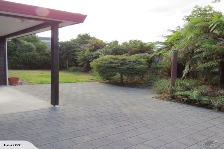 Photo of property in 2 Gemini Place, Kawaha Point, Rotorua, 3010