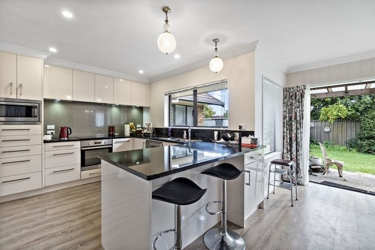 Photo of property in 24 Dalgliesh Avenue, Forest Lake, Hamilton, 3200