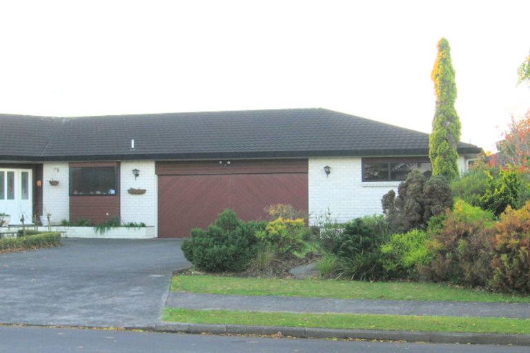 Photo of property in 23 Glucina Avenue, West Harbour, Auckland, 0618