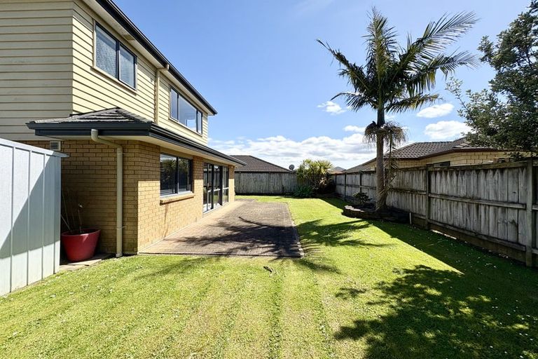 Photo of property in 6 Bellshill Close, Wattle Downs, Auckland, 2103