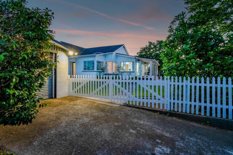 Photo of property in 44 Upjohn Street, Brooklands, New Plymouth, 4310
